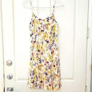 Old Navy floral dress in S